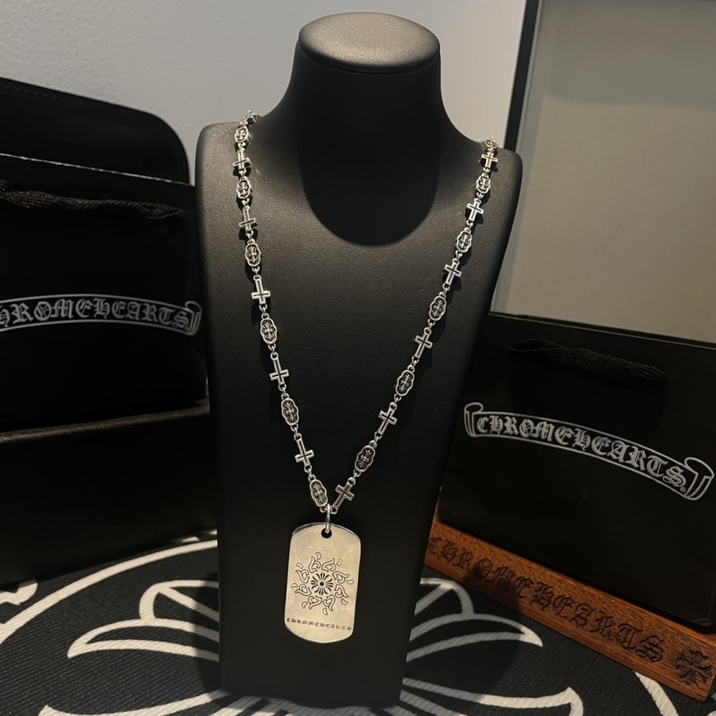 Ch*0me He**ts necklaces